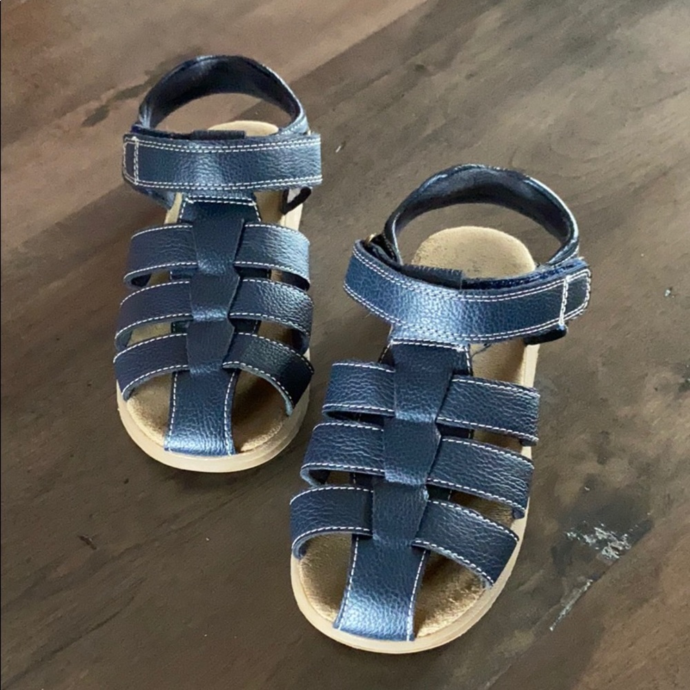 Boys Children’s Pl., Velcro strap sandals